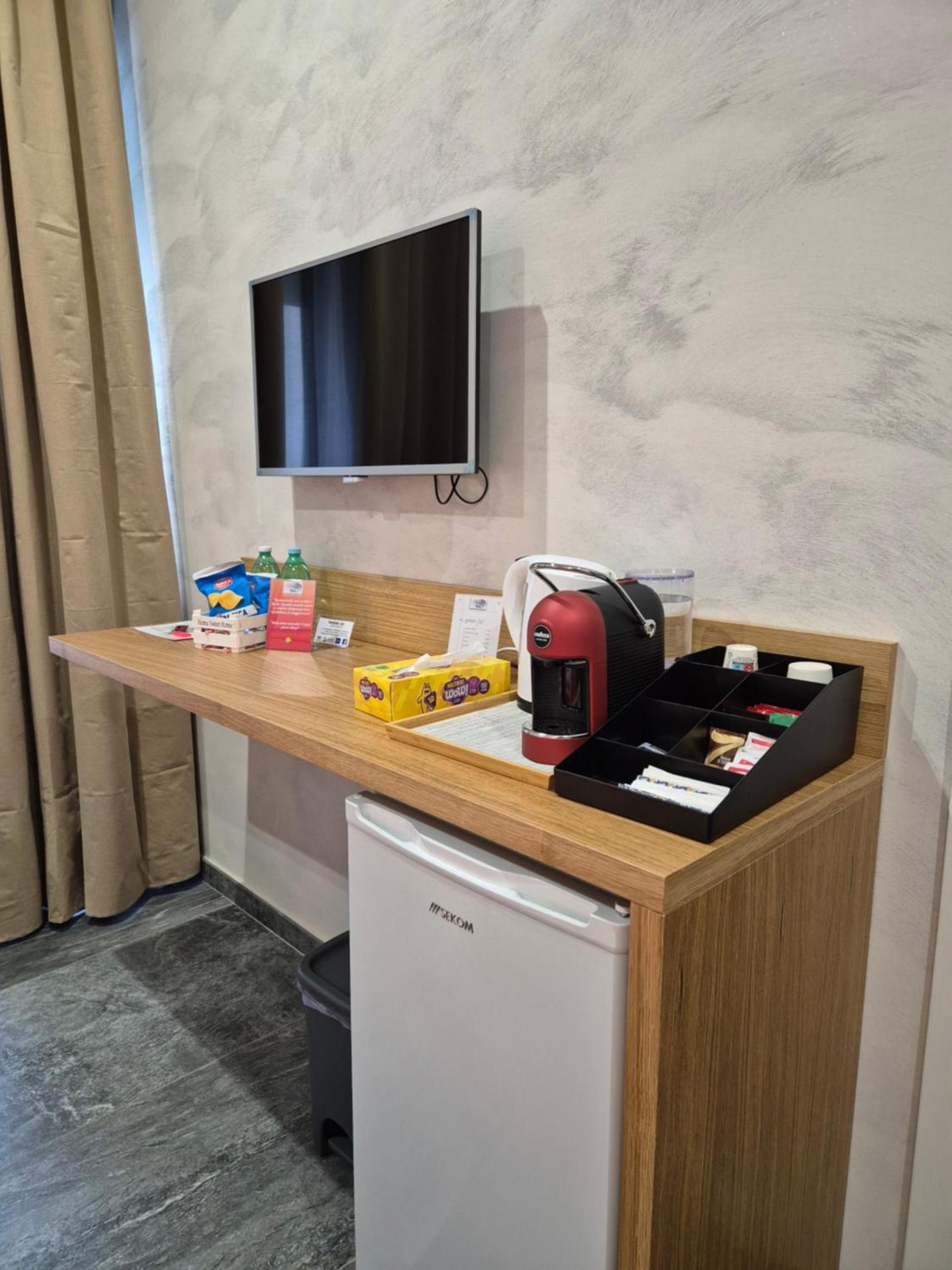 Clale Rooms Naples Extérieur photo